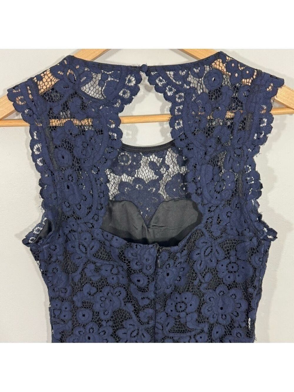 Reitmans Sweetheart Fit & Flare Dress Sz 4 Navy Blue Lace Overlay Open Back VGUC - Picture 8 of 14